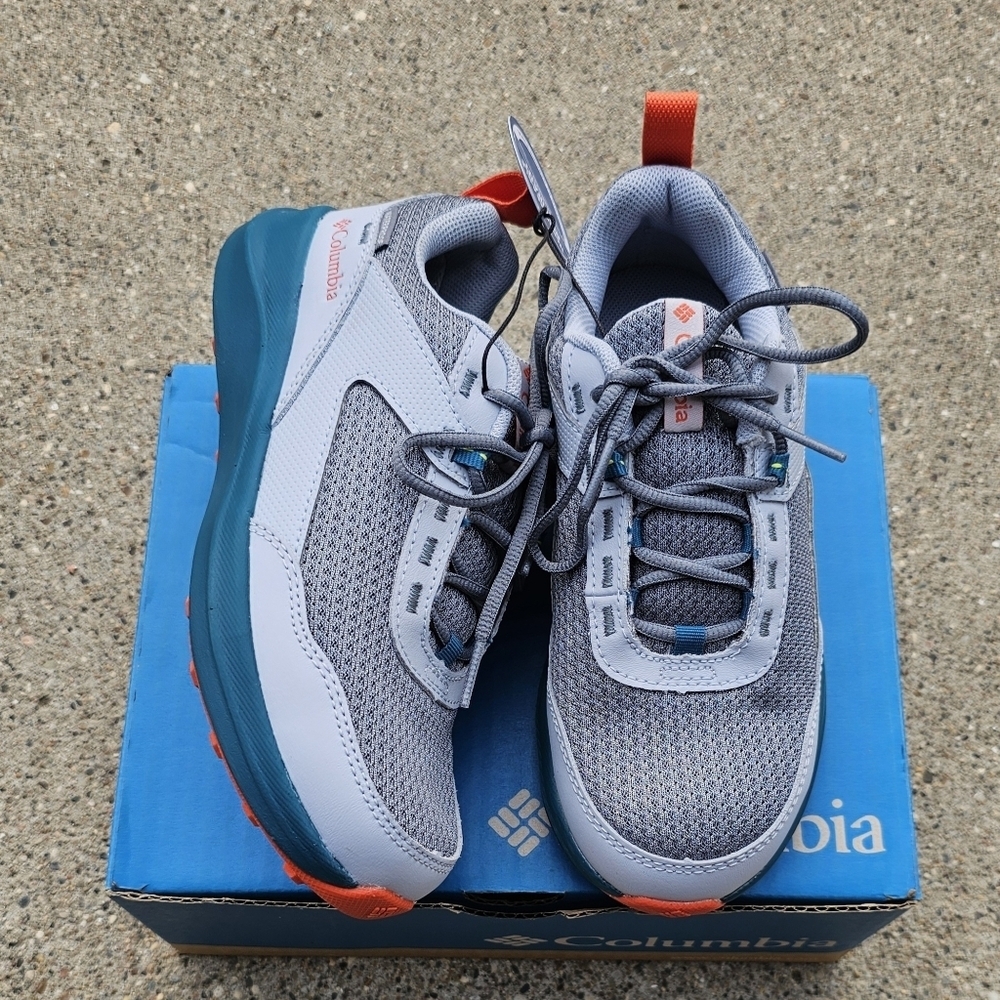 New Columbia sneaker little girls 2Y
